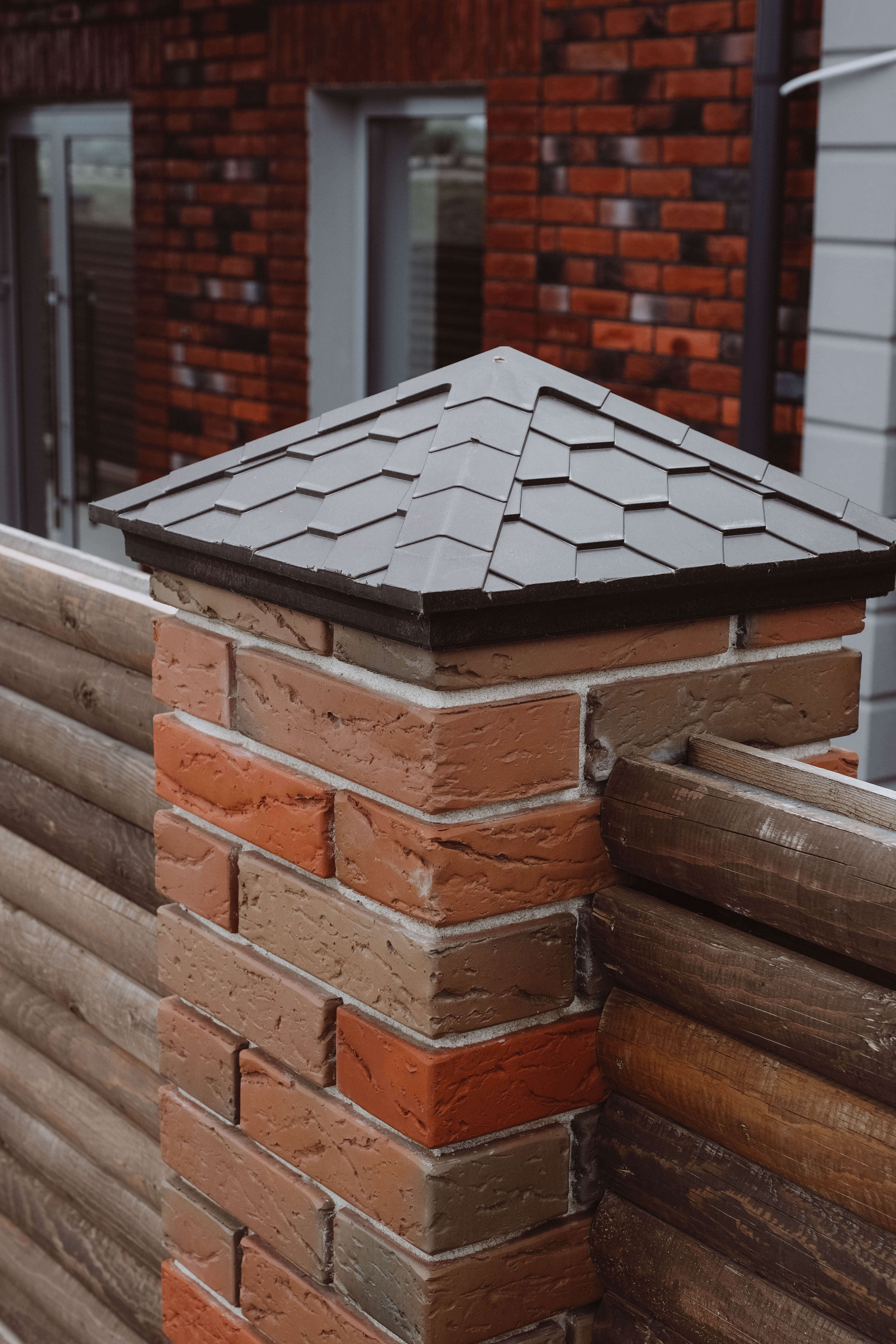 Колпак Zking Эверест Коричневый на столб 1.5х1.5 кирпича (390х390мм) в Воскресенске фото