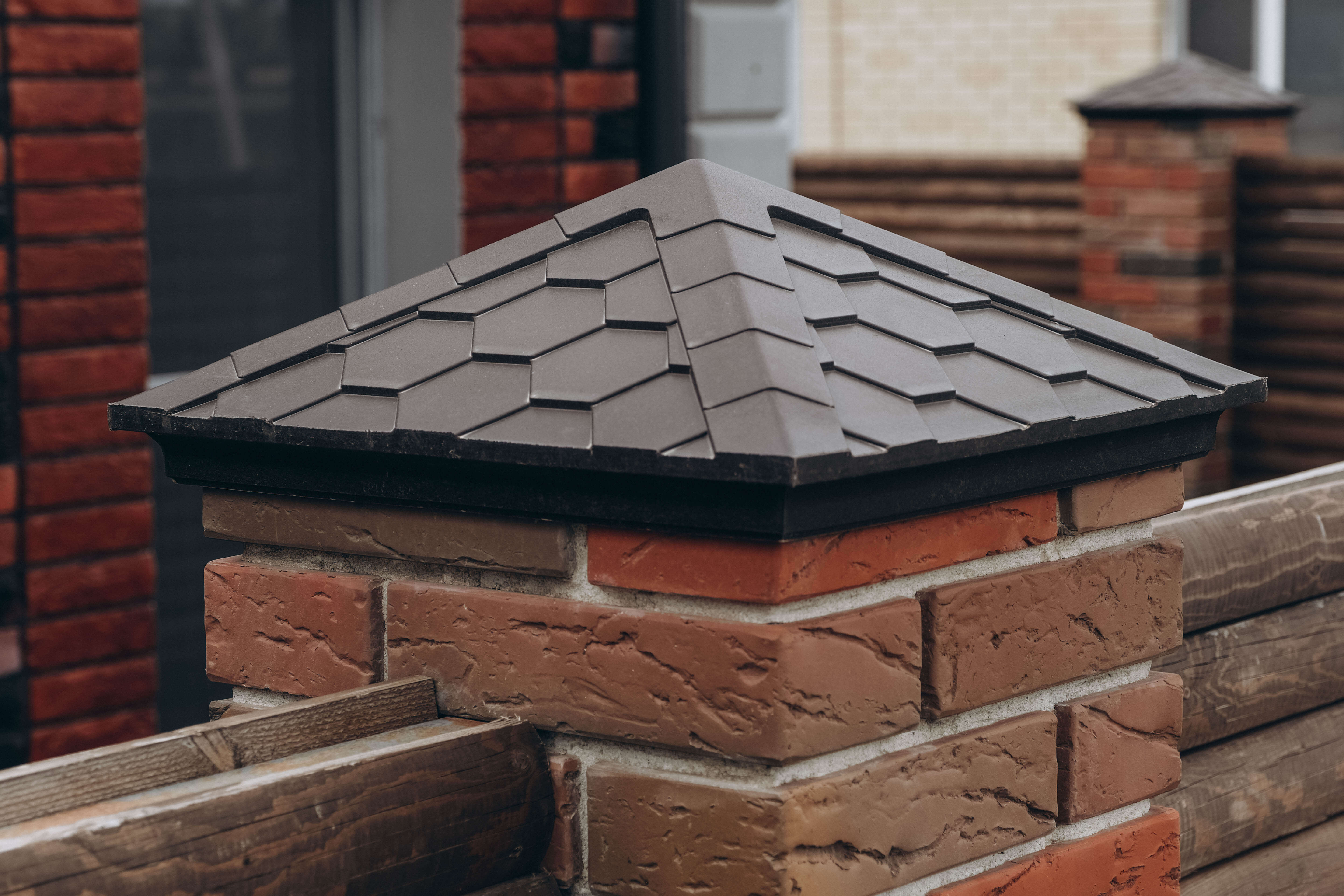 Колпак Zking Эверест Коричневый на столб 1.5х1.5 кирпича (390х390мм) в Воскресенске фото